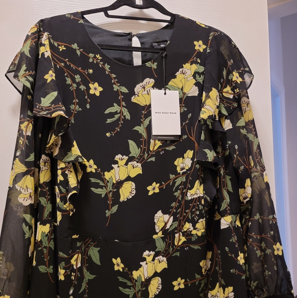 Black and yellow floral dress. NWT! - Picture 2 of 7